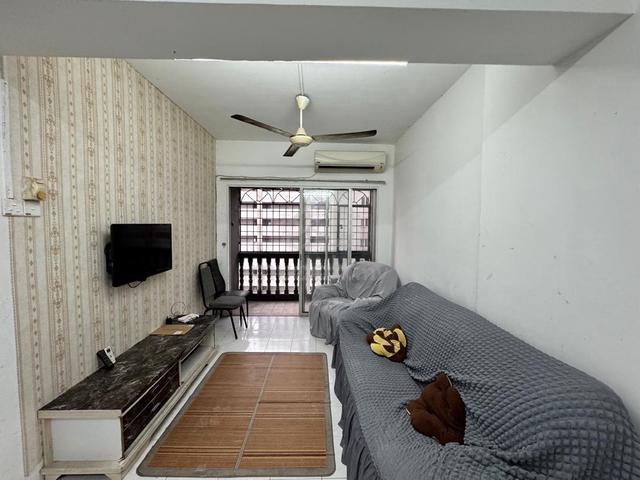 Sri Dahlia Apartment (Kajang) 1