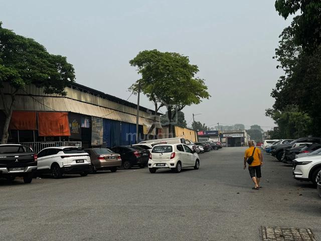 Mount Austin Factory Jalan Mutiara Emas 1