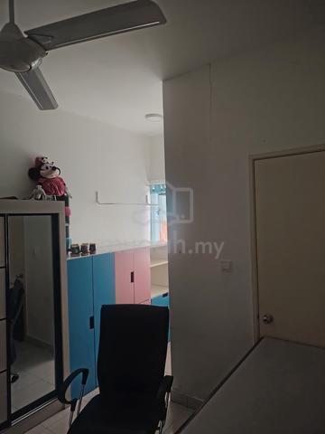 selling Alpine, M Residence 2, Rawang 1