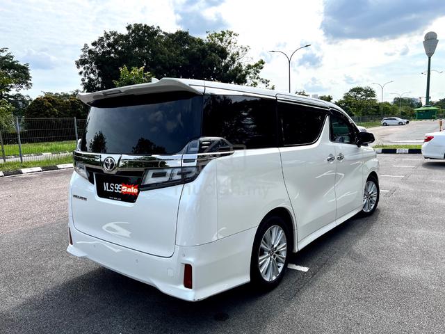 2020 Vellfire 2.5 ZA | Well Maintained - 2