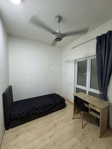 Fully Furnished Single Rooom at The Holmes Bandar Tun Razak 1