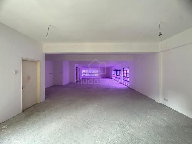 Desa Sri Hartamas 2nd floor shop office come with lift for rent!! 1