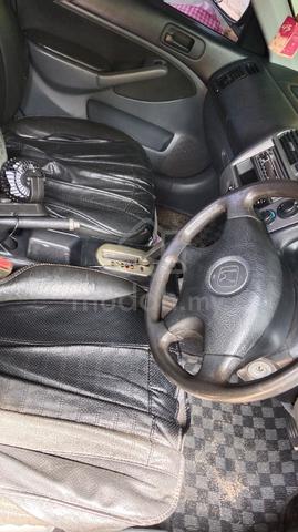 2003 Honda CIVIC 1.7 VTEC (A) - 3