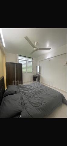 Bilik Untuk Disewa 1