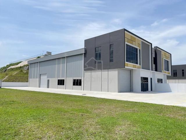 (FREEHOLD! STRATEGIC LOCATION) 1 Storey Cluster Factory, Bandar Enstek 1