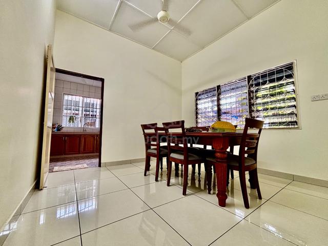 Renovated and Furnished Semi D House For Rent at Teluk Intan 1