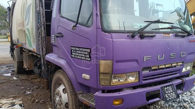 Lori Sampah / Garbage Truck - photo 3 of 5