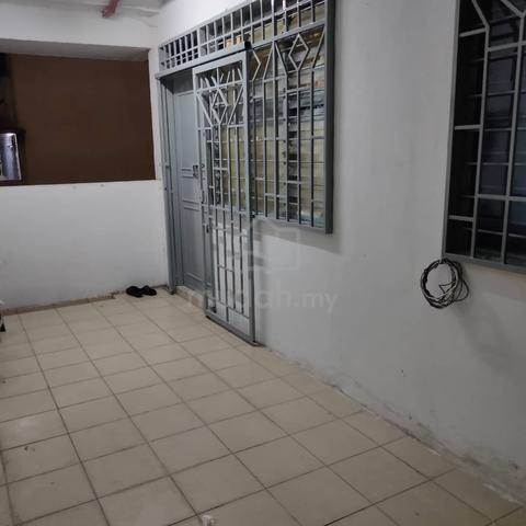 Bilik Single/ Sharing untuk wanita 1