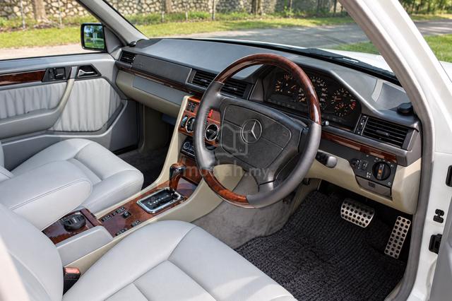 1995 Mercedes Benz W124 E200 - 5