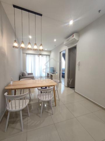 [Best Deal] Iconic Regency 650sqft with Balcony Airbnb 1
