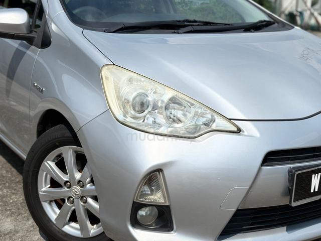 2013 Toyota PRIUS C 1.5 (HYBRID) (A) LOW MILLEAGE - 2