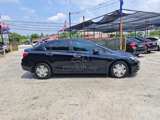 2013 Honda CIVIC 1.8 (AUTO) - 2