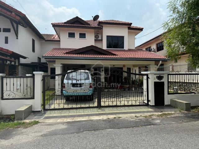 Fully renovated semi D house 1