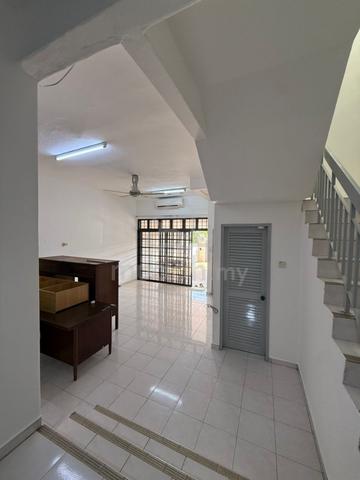 Desa Cemerlang Double Storey 4 Bedroom Gaya Tebrau Puteri Wangsa 1