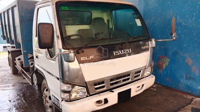 Isuzu NPR70 RORO Lorry - photo 2 of 5