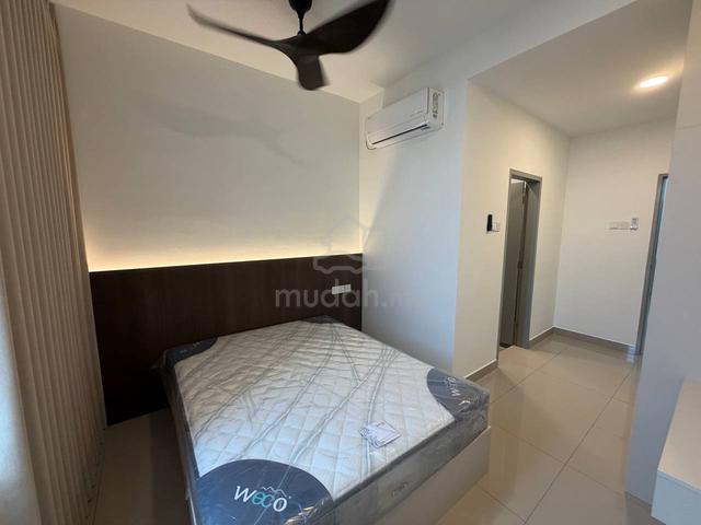 Ponderosa Callista Molek  2.5 Storey Terrace  4 Bed Fully renovated 1