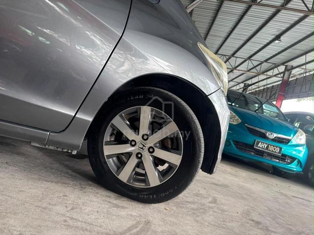 2010 Honda FREED 1.5 E (A) - 3