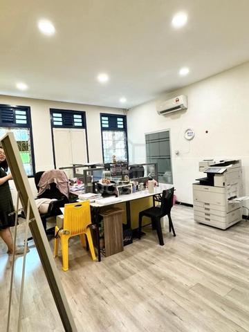 Corner Shoplot Office 2 Storey 8 car park Georgetown Prime Area RARE 1