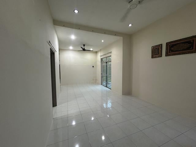 Single-storey Semi-D house at Bukit Changgang 1