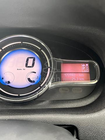 Renault FLUENCE 2.0 DYNAMIQUE FACELIFT - 5