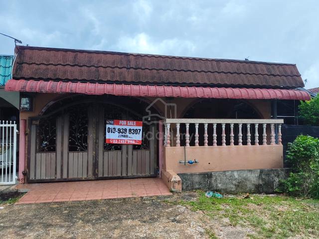 Rumah Teres 1 Tgkt di Tmn Perumahan Permint Jaya Chendering, KT Dijual 1