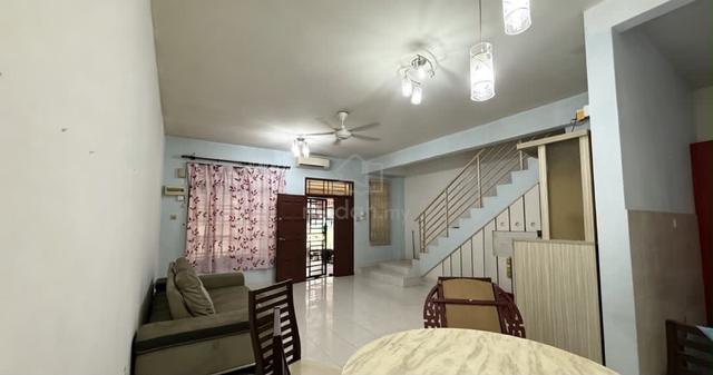 Bukit Indah 10 Double Storey Renovated Extended North Unit 1