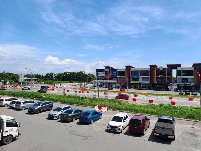 CL999 frontage shoplot| Benoni commercial centre | for sale | Papar 1