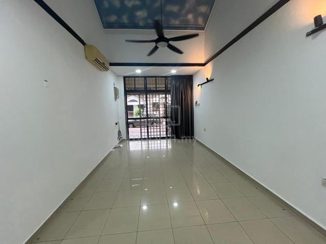 Johor Bahru Taman Molek 1.5 Storey Terrace House For Rent 1