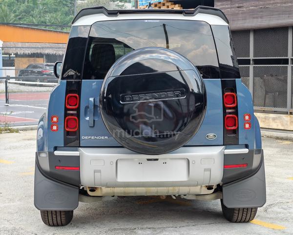 BEIGE INT 2022 Land Rover DEFENDER 2.0 110 P300 - 4