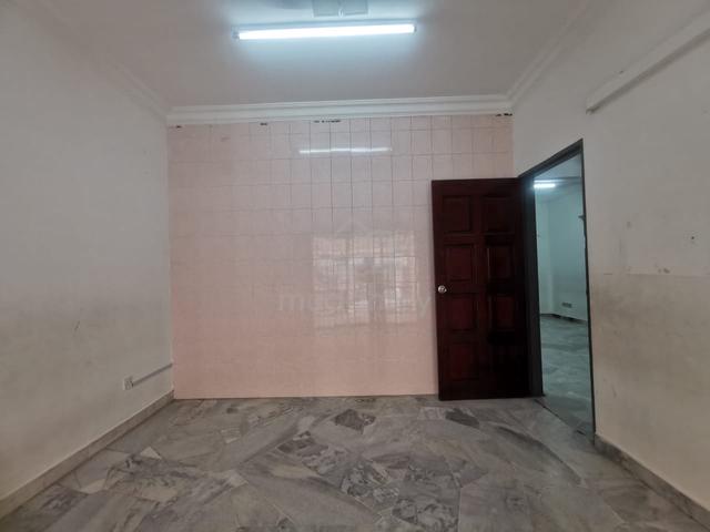 Sri Petaling, 2.5 Storey Terrace 1