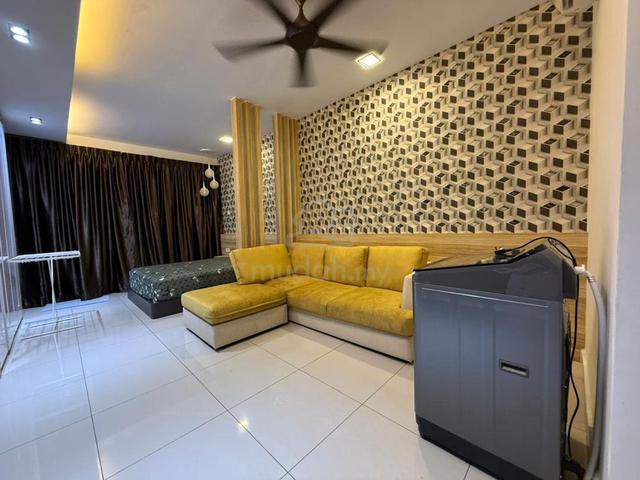 Parc Regency 1