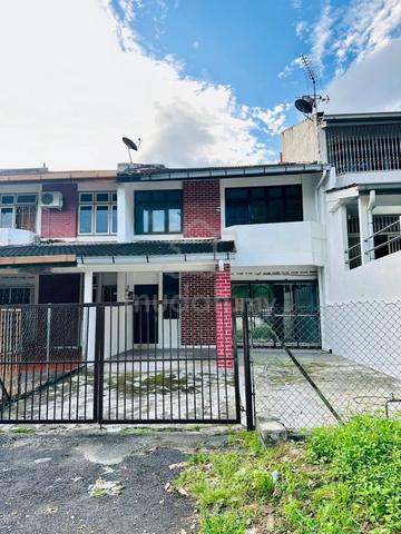 Double storey terrace house at Taman Lake View Taiping for Sale 1