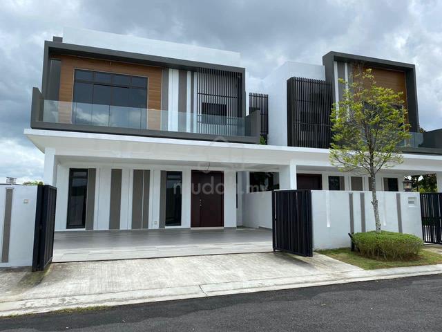 Seremban Ready To Move【 Double Storey Bungalow 75x110 5Bed 6Bath】 1