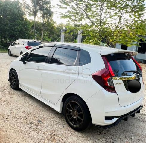 2018 Honda JAZZ 1.5 V (A) - 1