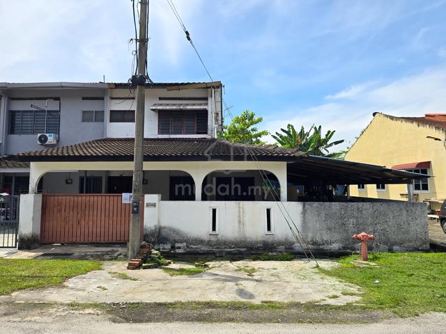 Double Storey House End Lot At Taman Indah, Kampar, Perak. 1