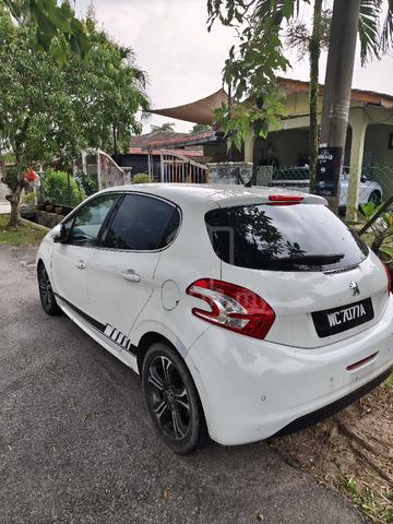 2015 Peugeot 208 1.6 VTI ALLURE (A) - 2