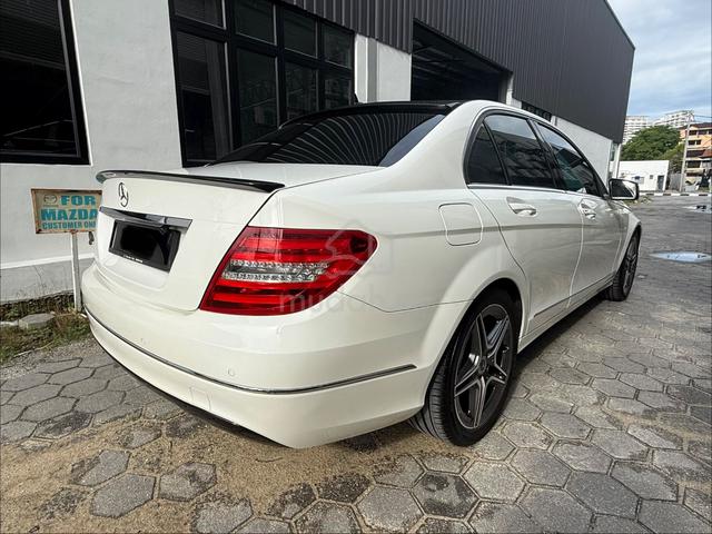 2013 Mercedes Benz C200 CGI BlueEFCY - 4