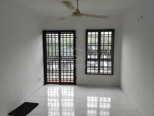 Park Avenue (Tampoi Indah) 1