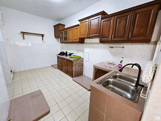 SIAP RENO + MURAH 2 Storey Terrace Berjaya Park, Seksyen 32, Shah Alam 1
