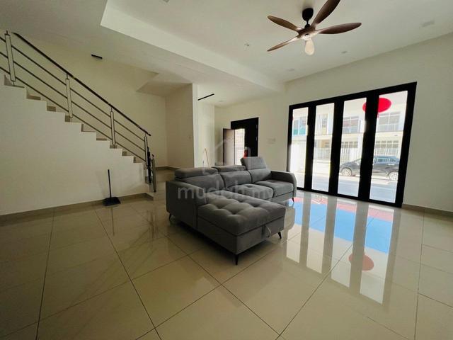 Kulai 2 Storey House Jalan Camar Bandar Putra Fully Renovated G&G 1