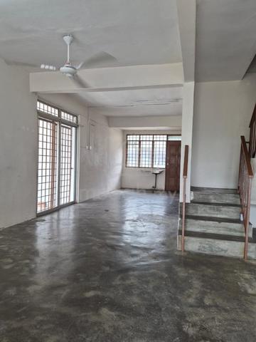 Corner Lot‼️Taman Muhibbah Kulai Double Storey Low Cost Terrace House 1