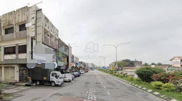 Cheap Rent Facing Main Road Pasir Puteh Pengkalan Station 18 Ipoh Town 1