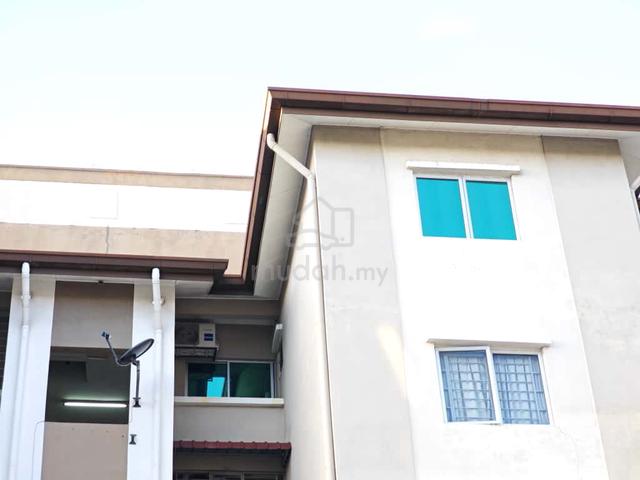 Pangsapuri Akasia (Bandar Botanic) 1