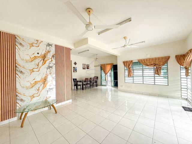 Semi D + 35'x70' + 2400 sqt + kemas di Taman Tasik Semenyih 1