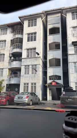Kiambang Apartment 1