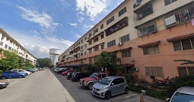 Taman Putra Budiman Flat 1