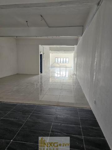 For Rent Facing Mainroad Pekan Kapar 3 storey Shoplot Klang 1