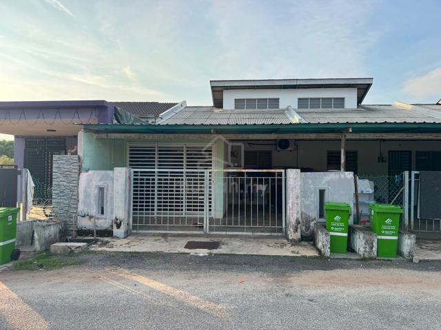 Teres Setingkat Kg Padang Freehold 1