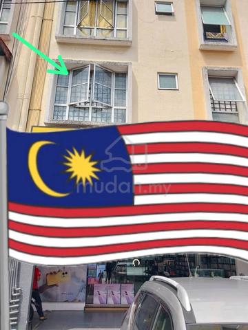 Bilik di Pusat Komersial Seksyen 7 1