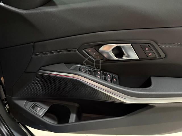 2024 BMW 3 SERIES 2.0 320i M-SPORT LCI (28K KM) - 4